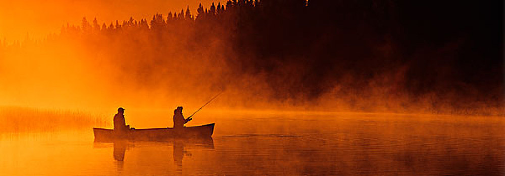独木舟,钓鱼,白贝,河,怀特雪尔省立公园,曼尼托巴,加拿大