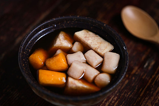 传统台湾小吃手工芋圆糖水