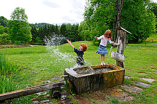 孩子,玩,水,喷泉