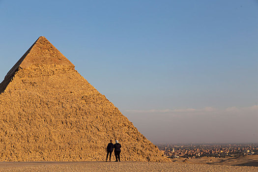 埃及开罗吉萨金字塔群