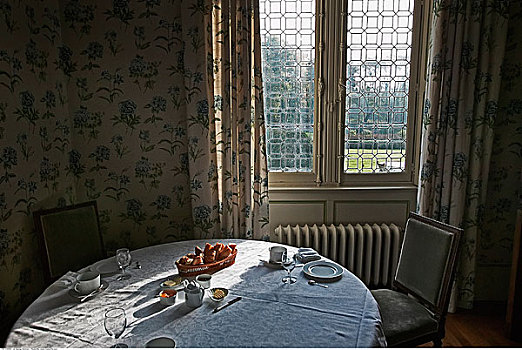 桌子,椅子,窗户,法国