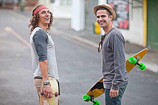 头像,两个,成年,男性,朋友,滑板,城市街道