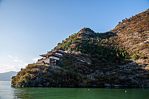 长江三峡瞿塘峡峡谷赤甲山赤甲楼