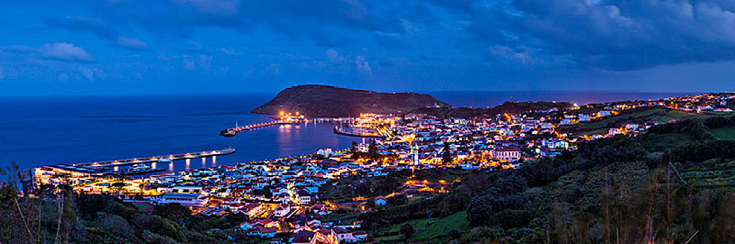 葡萄牙,亚速尔群岛,法亚尔,岛屿,城镇景色,晚间