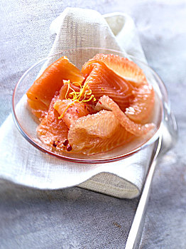 鲑鱼片,葡萄柚汁,花椒