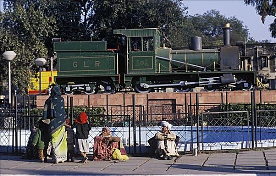 小,蒸汽机车,展示,正面,瓜利尔,火车站,中央邦,印度,亚洲