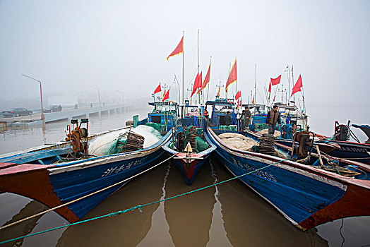 鄞州,咸祥镇,横山码头,渔船,雾气,早晨,渔网,渔民
