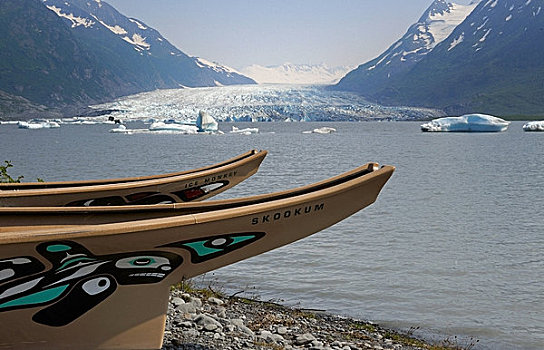 现代,复制品,两个,战争,独木舟,正面,湖,冰河,楚加奇国家森林,阿拉斯加