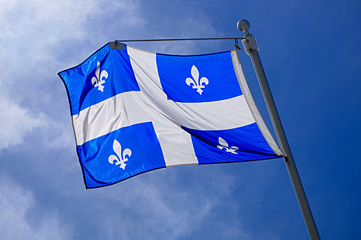 魁北克旗,杆,蓝色背景,天空,国家,旗帜