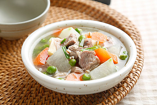 冬瓜薏米羊肉汤