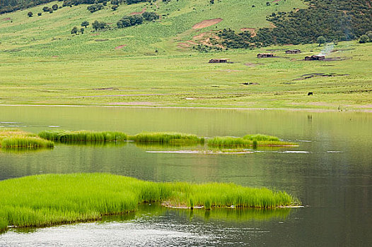 属都湖