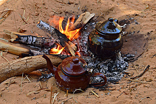 柏柏尔人,茶壶,火,阿尔及利亚,撒哈拉沙漠,北非,非洲