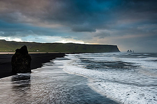 岩石构造,生动,云,黑沙,海滩,靠近,南海岸,冰岛,欧洲