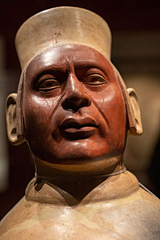 秘鲁拉斯瓦卡斯博物馆莫切文化陶大型人像罐