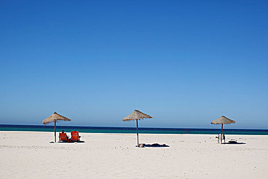 沙滩伞,白沙滩,西班牙
