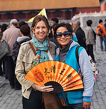 两个,女性,游客,风扇,故宫,北京,中国