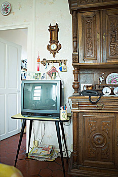 电视,靠近,碗橱,客厅