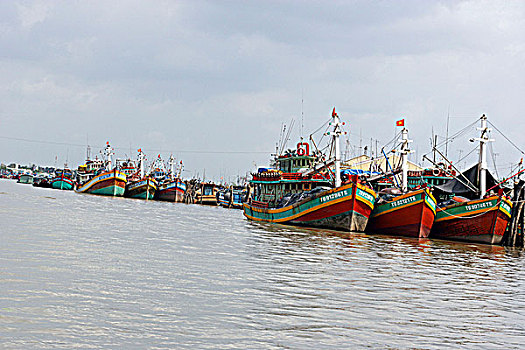 船,锚定,河边,越南
