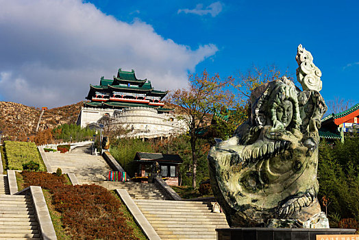 秋日的山东省威海市仙姑顶景区风光