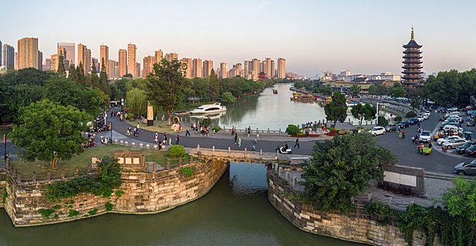 江苏省淮安市里运河清江大闸景区城市风光