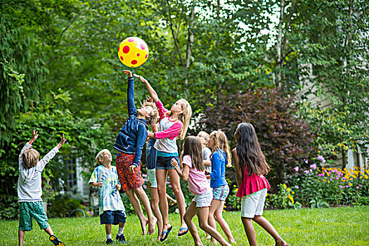 孩子,玩,球类运动,花园