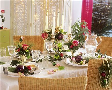 圣诞桌,玫瑰,松树,常春藤,树,装饰