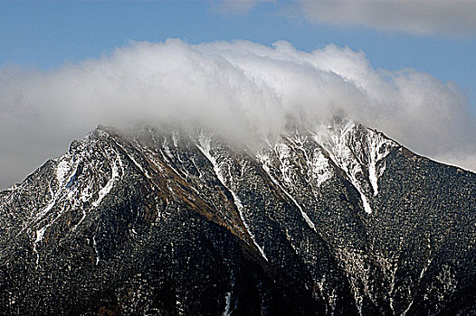 四姑娘山