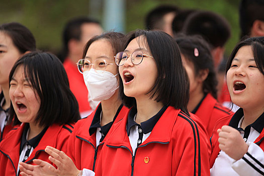 新疆哈密,趣味运动会上的青春,表情包