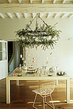 大,枝状大烛台,遮盖,橄榄枝,圣诞装饰,上方,桌子,下午茶