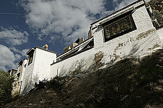 西藏拉萨药王山