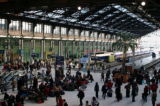 里昂火车站,大厅
