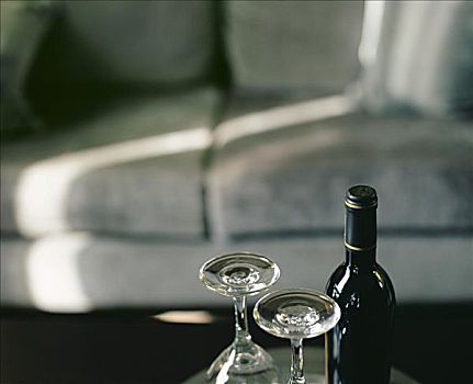 葡萄酒,玻璃杯,沙发