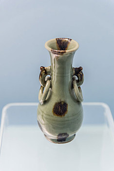 上海博物馆的元代龙泉窑青釉褐斑瓶