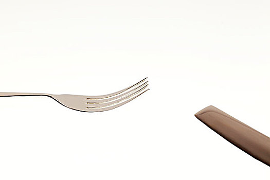 餐具银色刀和叉子