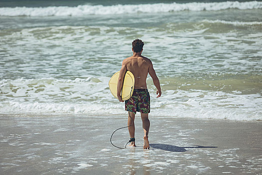 男青年,冲浪,冲浪板,站立,海滩