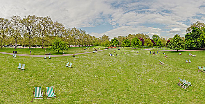 具有现代气息的英国伦敦圣詹姆士公园