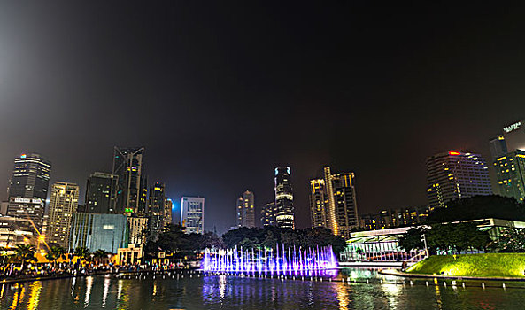 灯,表演,水,特征,湖,交响乐,城市公园,摩天大楼,中心,市中心,吉隆坡,马来西亚,亚洲