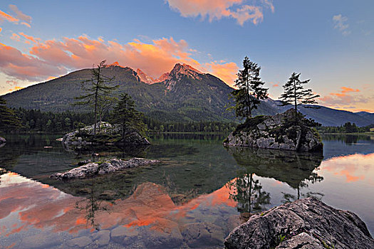 湖,日落,拉姆绍,贝希特斯加登地区,贝希特斯加登阿尔卑斯山,上巴伐利亚,巴伐利亚,德国