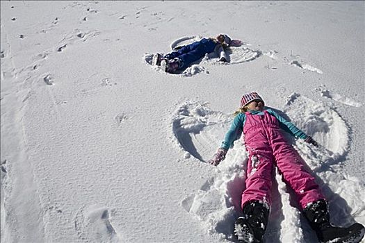 俯拍,两个女孩,制作,雪,天使