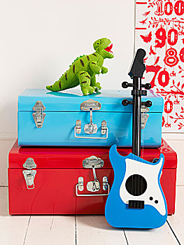红色,手提箱,蓝色,玩具,吉他,毛绒玩具