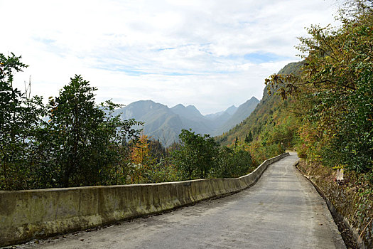 农村山区道路