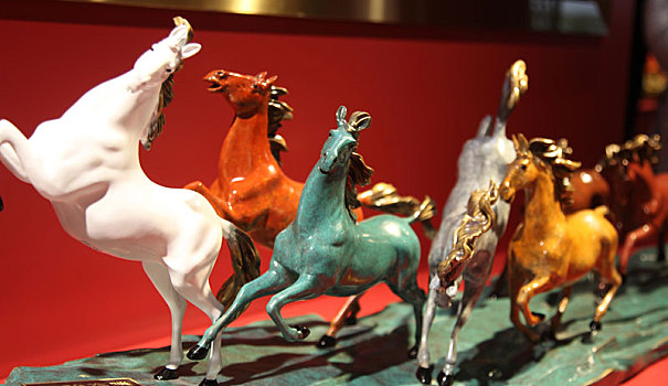重庆三峡博物馆,精美铜制工艺品