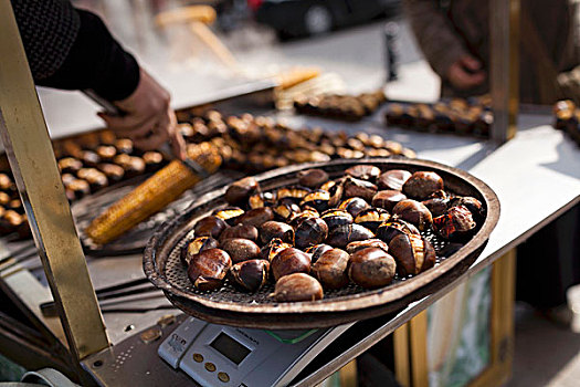 烤栗子,街边市场,伊斯坦布尔,土耳其