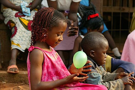 女孩,拿着,气球,教育,中心,喀麦隆,非洲