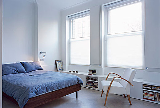 床,灰色,床上用品,50多岁,扶手椅,现代,卧室