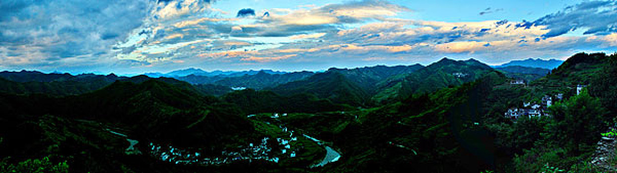 安徽歙县石潭全景