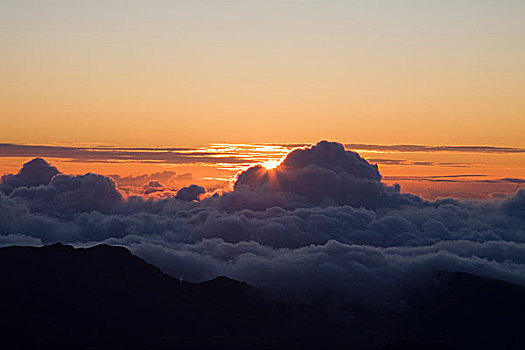 太阳,后视图,云,上面,毛伊岛
