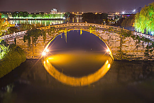 苏州觅渡桥夜景