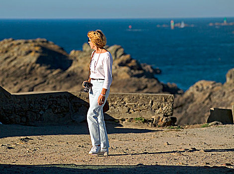 女人,相机,海岸,布列塔尼半岛,法国