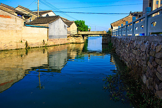 井亭村,甬新河